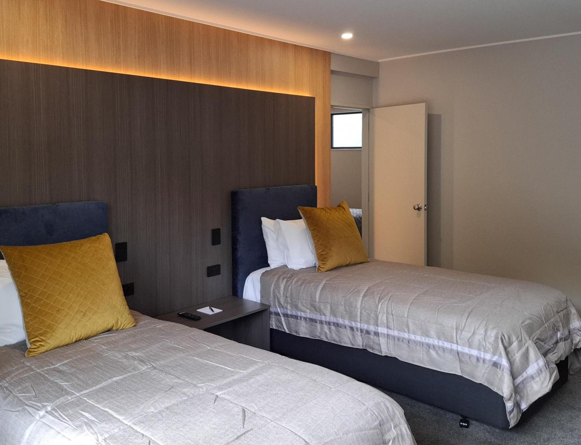 Distinction Coachman Hotel, Palmerston North Exterior photo